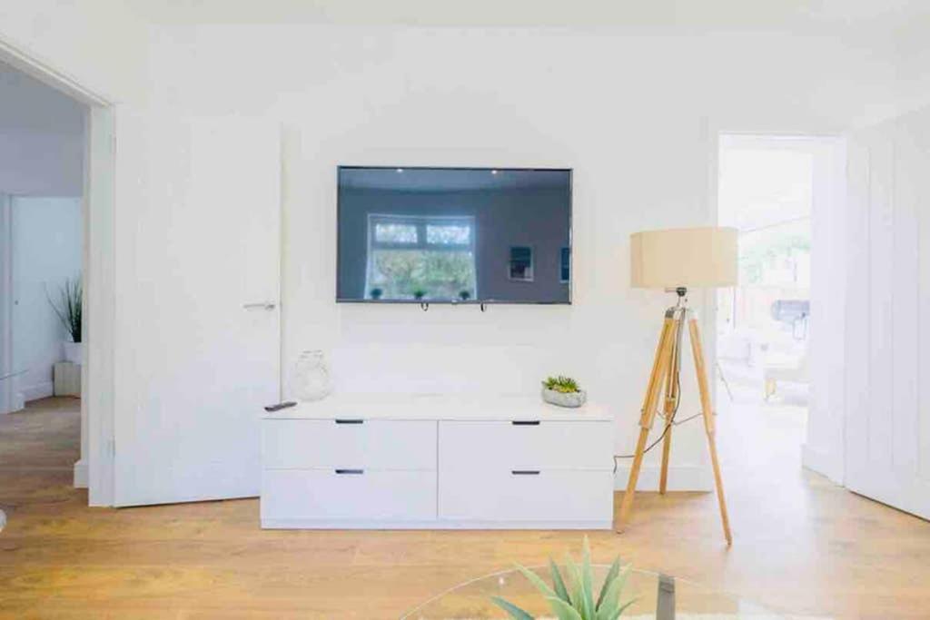 Gorgeous Luxury Chalet, New Forest & Coast & Hordle Kültér fotó