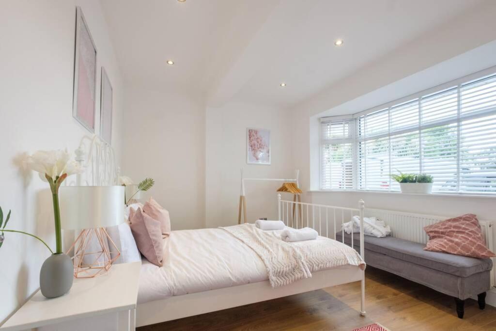 Gorgeous Luxury Chalet, New Forest & Coast & Hordle Kültér fotó