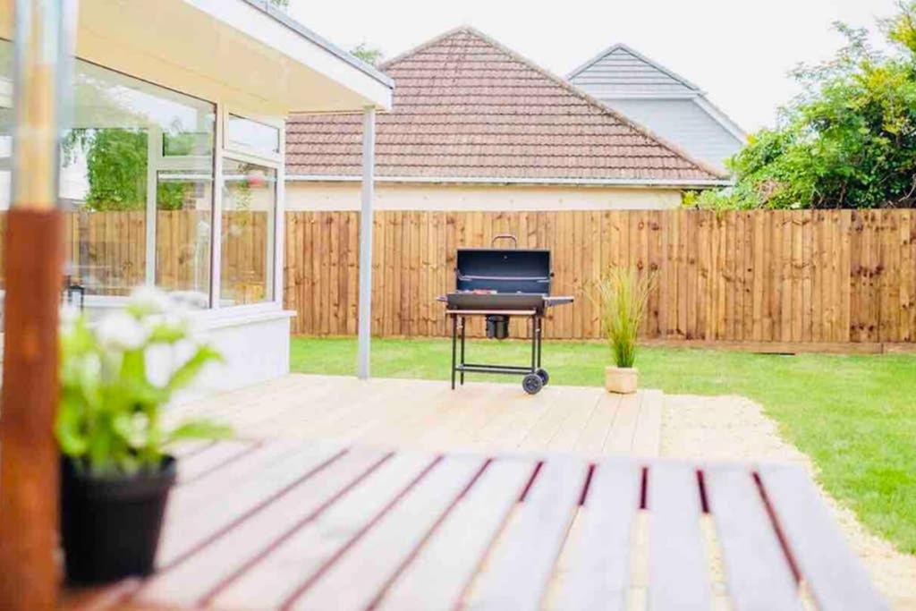 Gorgeous Luxury Chalet, New Forest & Coast & Hordle Kültér fotó